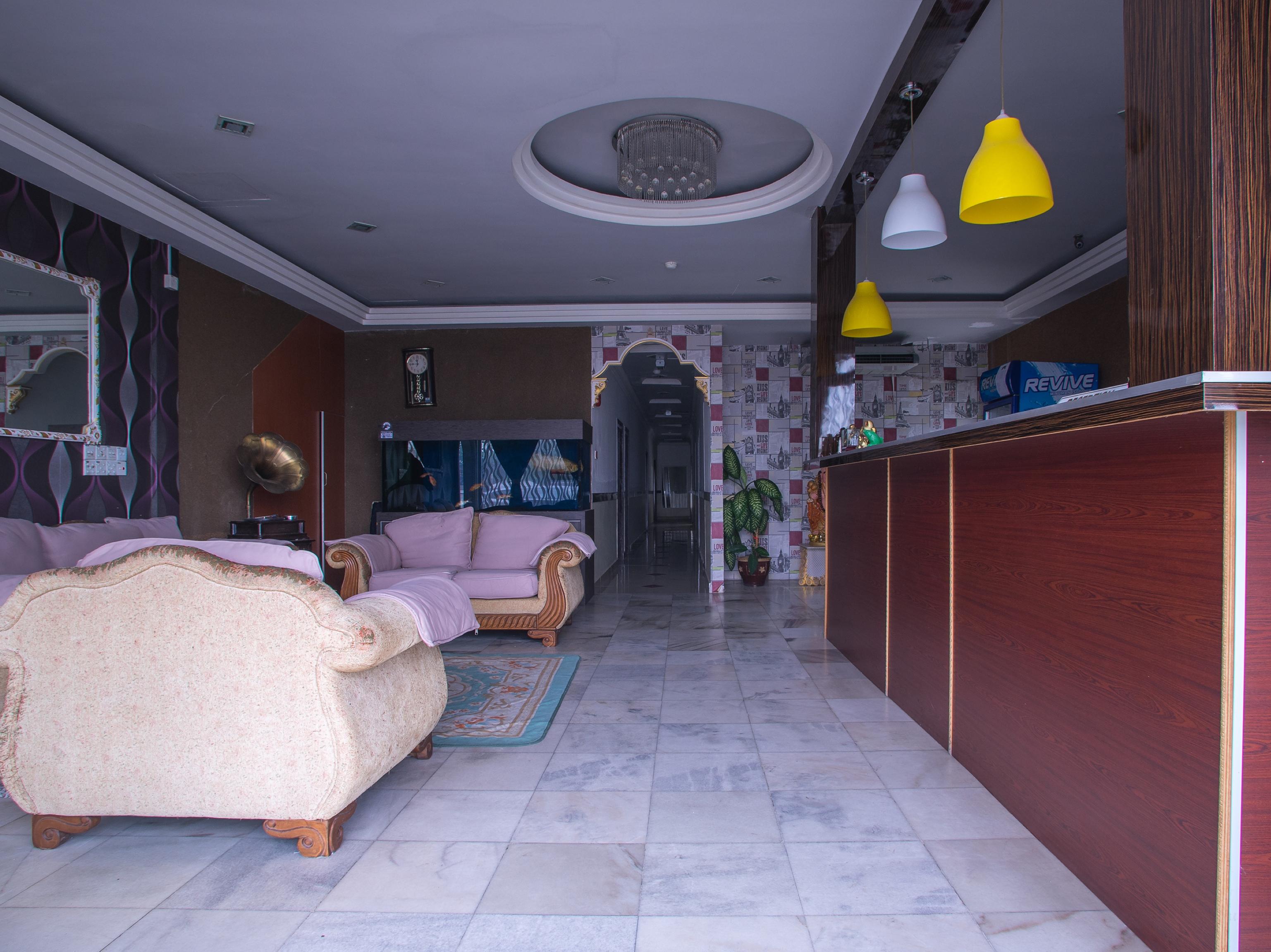 Oyo 44010 Royals Star Hotel Seremban Exterior photo